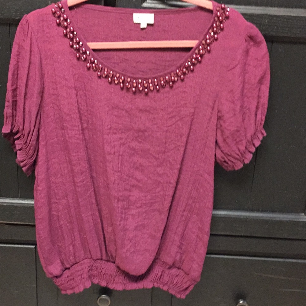 Beaded Collar Top with Puffed Short Sleeves Sz M